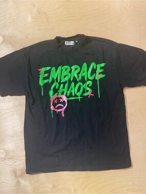 JAGWIN Black 'Embrace Chaos' Graphic Tee Large (SL)
